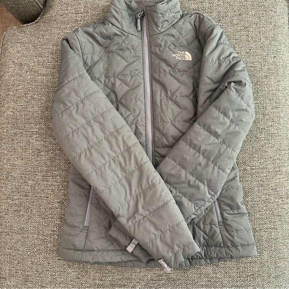The North Face Gray Jacket - Picture 1 of 4